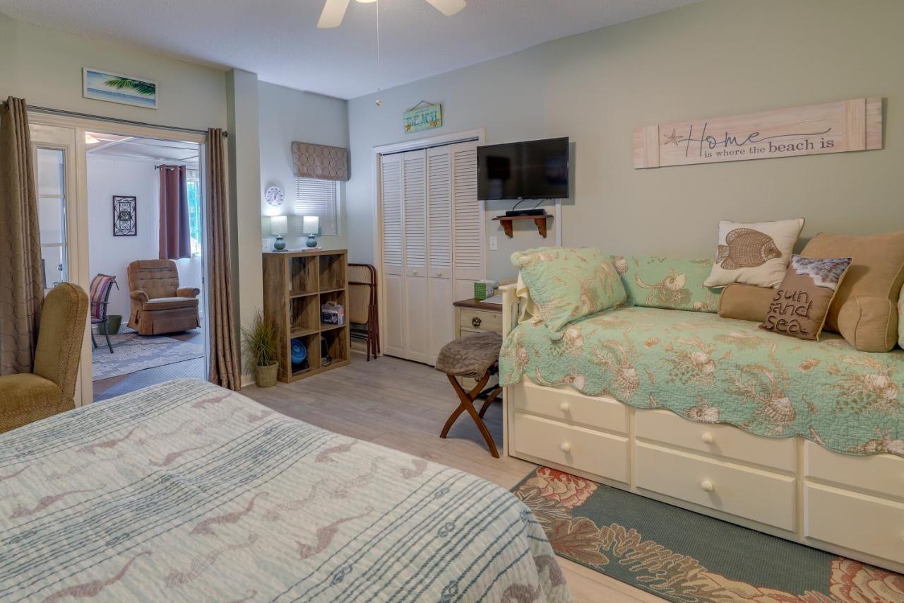 Sneads Ferry Vacation Rental Studio With Water Views エクステリア 写真