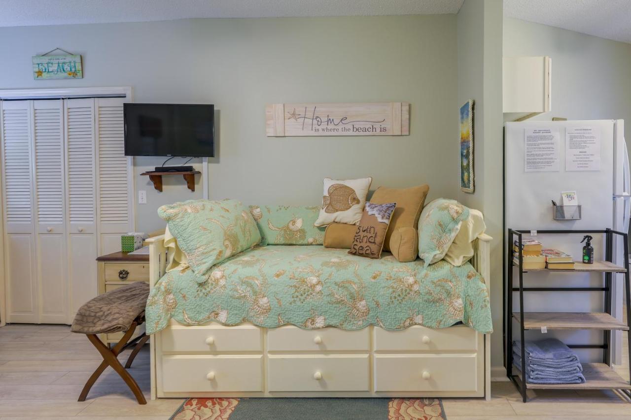 Sneads Ferry Vacation Rental Studio With Water Views エクステリア 写真