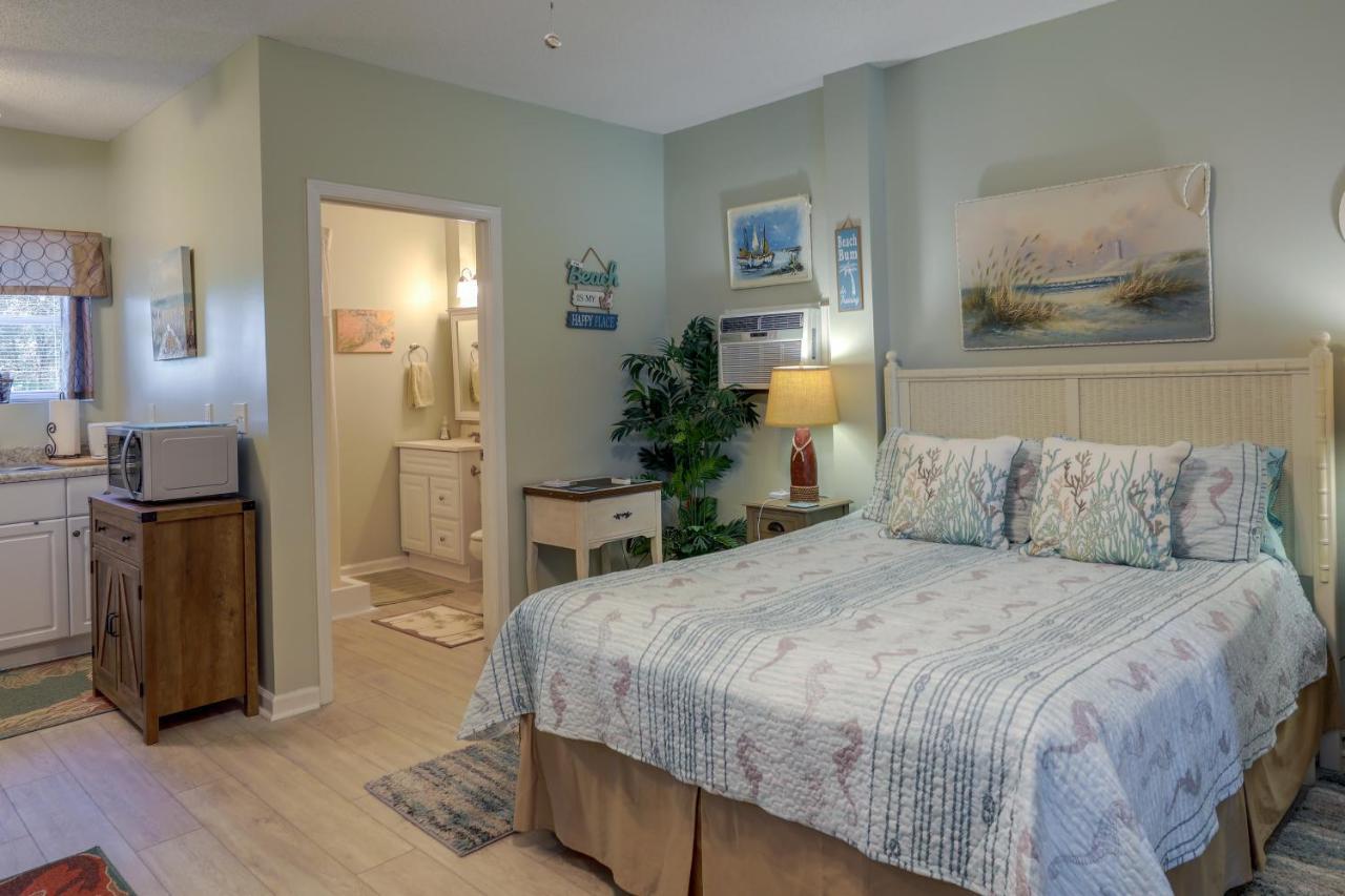 Sneads Ferry Vacation Rental Studio With Water Views エクステリア 写真