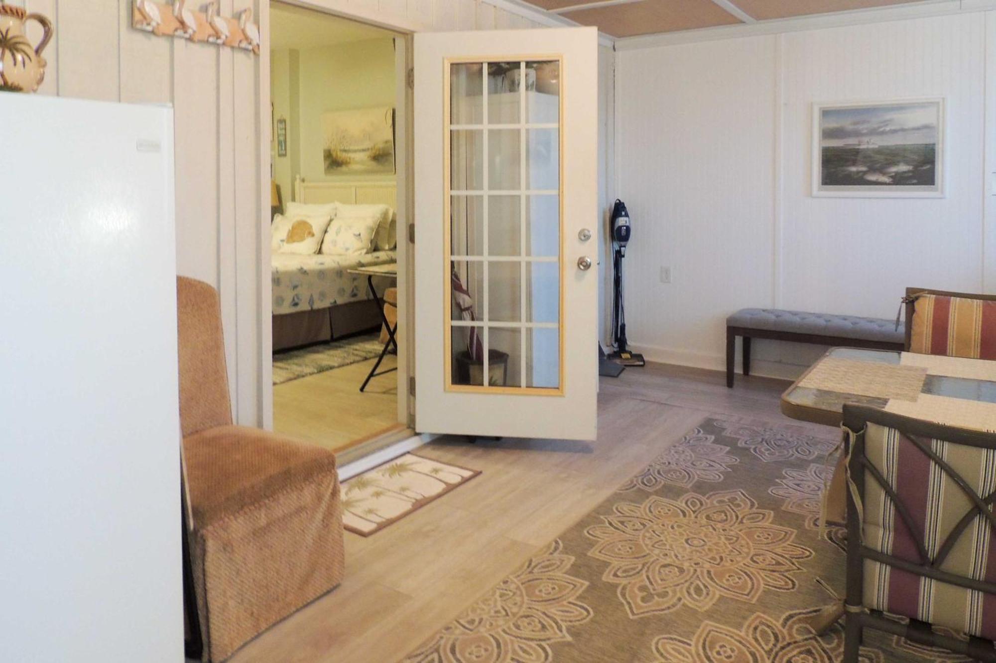 Sneads Ferry Vacation Rental Studio With Water Views エクステリア 写真